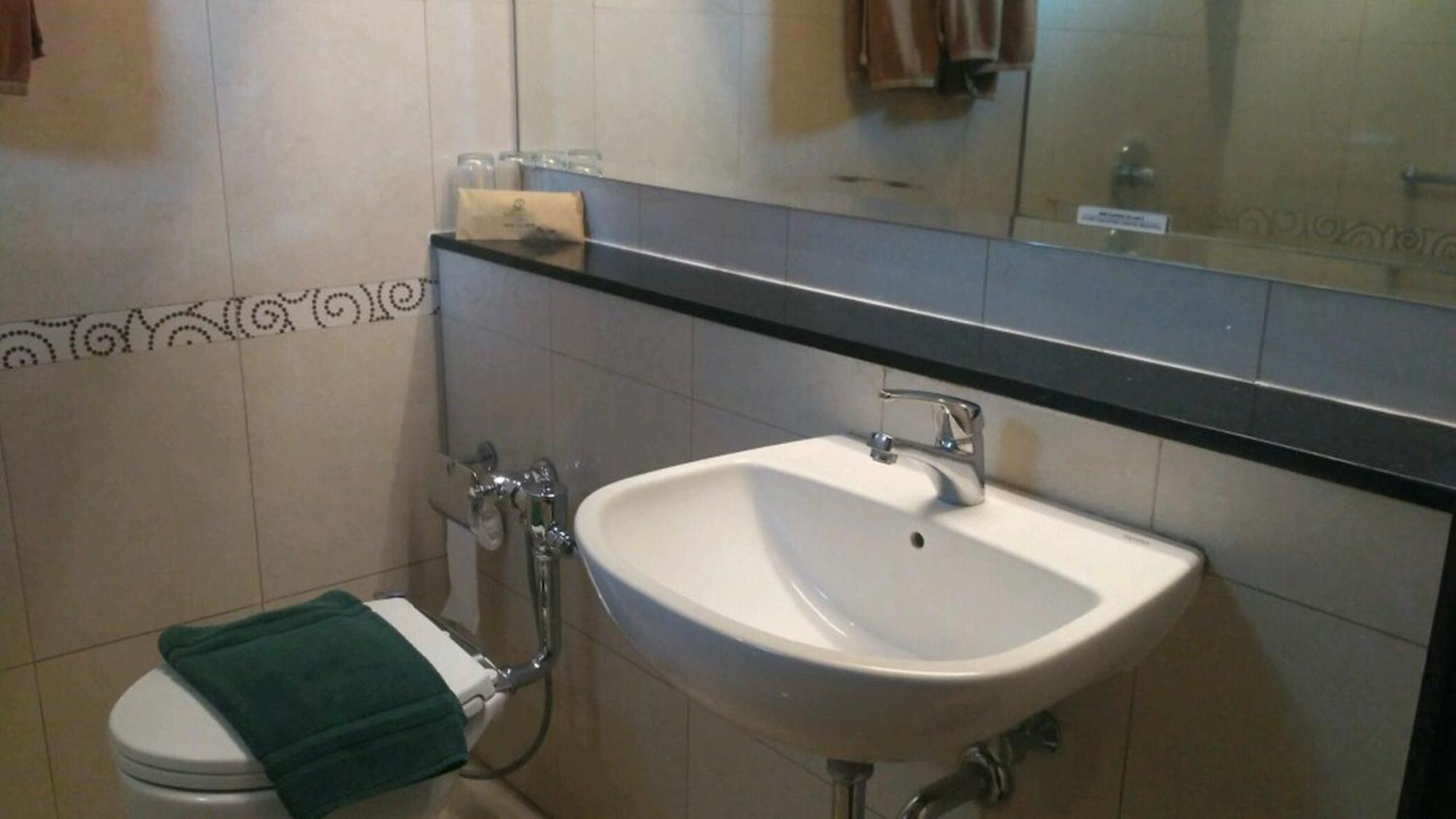 Sukajadi Hotel, Convention&gallery Hotel 3*